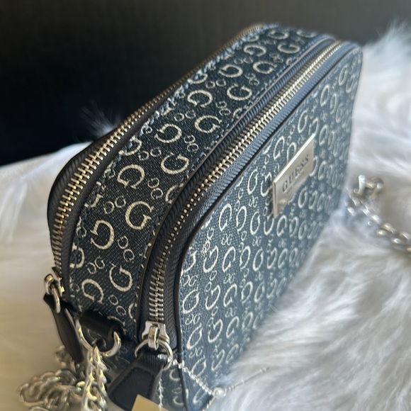 New GUESS Blue Crossbody/Shoulder Purse - Picture 2 of 4
